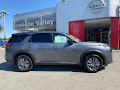 2025 Nissan Pathfinder S