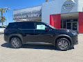 2025 Nissan Pathfinder S