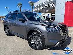 2024 Nissan Pathfinder SV