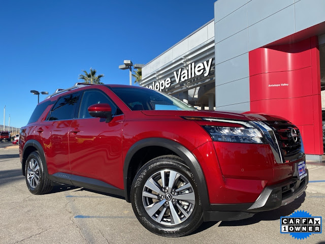 2023 Nissan Pathfinder SL