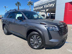 2026 Nissan Pathfinder SV