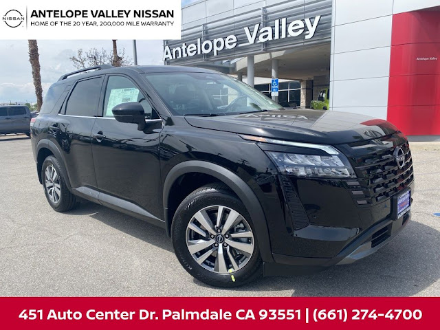 2026 Nissan Pathfinder SL