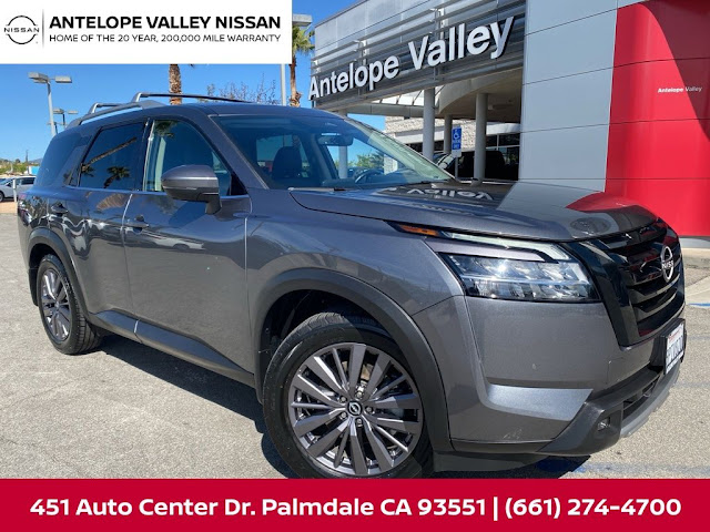 2023 Nissan Pathfinder SL