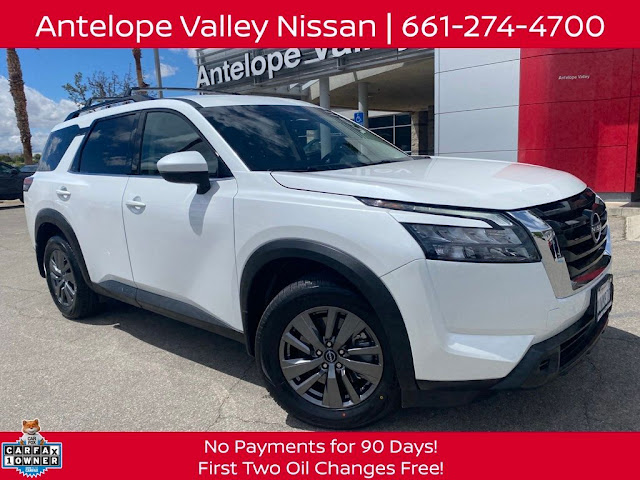 2025 Nissan Pathfinder SV